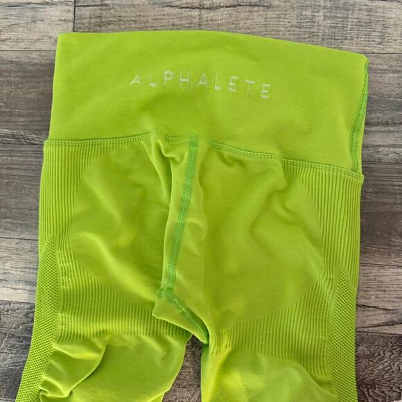 Alphalete vault neon green set NEW worn once! - Picture 9 of 10
